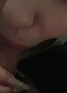 被黄毛调教 在厕所强制吃鸡封面图