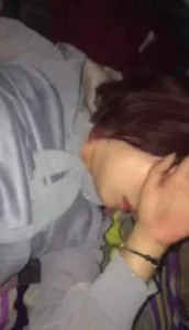 出租屋偷情人妻，隔壁有人封面图