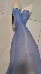 已婚少妇的暴露癖封面图