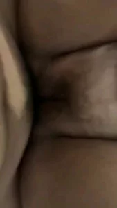 和55岁大屁股熟女大妈偷情，没想到大妈这么大年纪了逼水还那么多封面图