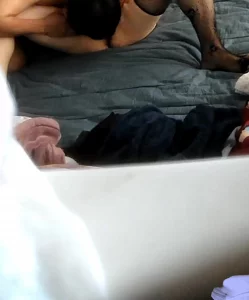 把老婆的肥逼掰开着舔最爽封面图