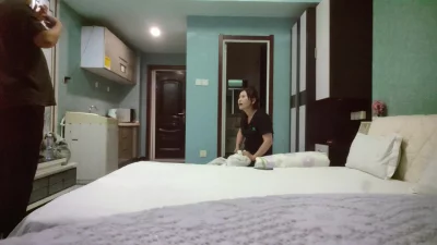 生意太好了！提前两天才约上东郊熟女阿姨，上门各种花样体验个遍封面图