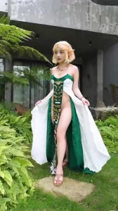 精灵公主化身淫荡骚货全程露脸卖弄骚姿，诱惑摄影师，裙子下面藏着极致封面图