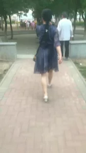 原创熟女良家老师，户外搞封面图