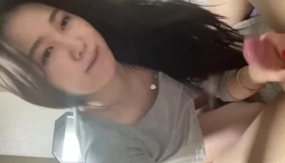 初恋相见做爱是不是必须得干柴烈火，这么多年没见了你还是这么嫩封面图