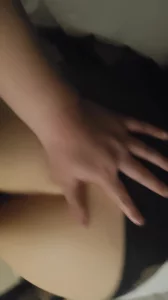 性瘾妹子被按在床上狠狠的干封面图