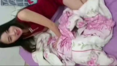 你操我直接射进去嘛！我不愿意射里面，怎么了你害怕我怀孕啊？封面图