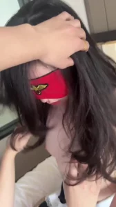 女上封面图