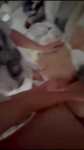 后入双飞两只白丝母狗宝贝真棒封面图