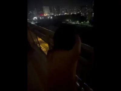 真实！51旅游，阳台露天做爱！私信交换～封面图
