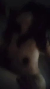 黑暗中操骚逼人妻封面图
