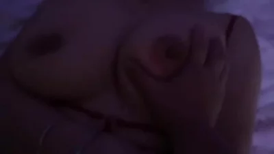 摇晃的大奶子封面图