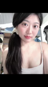 反差女大封面图