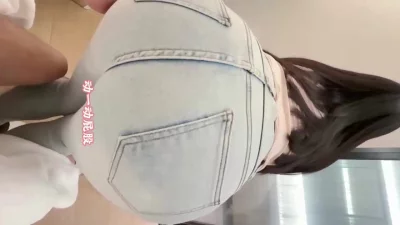 哇哇哇！这是什么身材！网恋奔现没想到女友是学芭蕾舞的！这身材无敌了！封面图