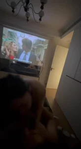 真是一条很乖的母狗，逼和奶子也都很粉，就是不知道还可以操多少次封面图