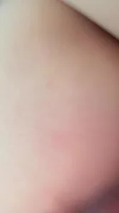 母狗女友最喜欢操她的时候自己摸封面图