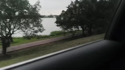 外面在打雷，我在车里打炮封面图