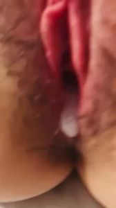 周末和有女朋友的野男人偷情，被无套打桩内射啊，好爽，好舒服，好刺激啊封面图