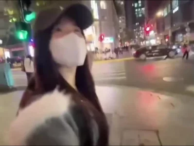 现在陆家嘴搞量化的女强人！性欲超强“如果你满足不了我只能用这些假阳具封面图