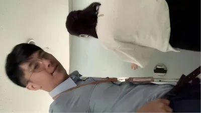 保险公司经理上班期间和女同事在卫生间偷情封面图