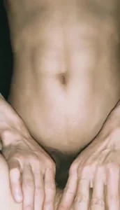 很骚的人妻才能满足我封面图