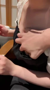 饭店里面操人妻封面图