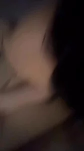 美女专注口交封面图