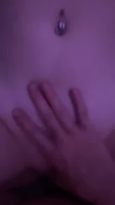 0451传教士位操哈尔滨极品巨乳留子，一边插一边玩跳蛋封面图