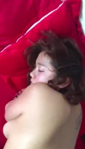 良家熟女婚房偷情  第一人称特写露脸 打桩封面图