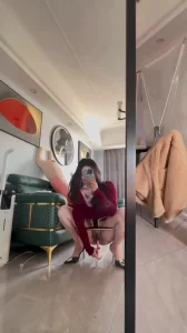 母狗自慰封面图